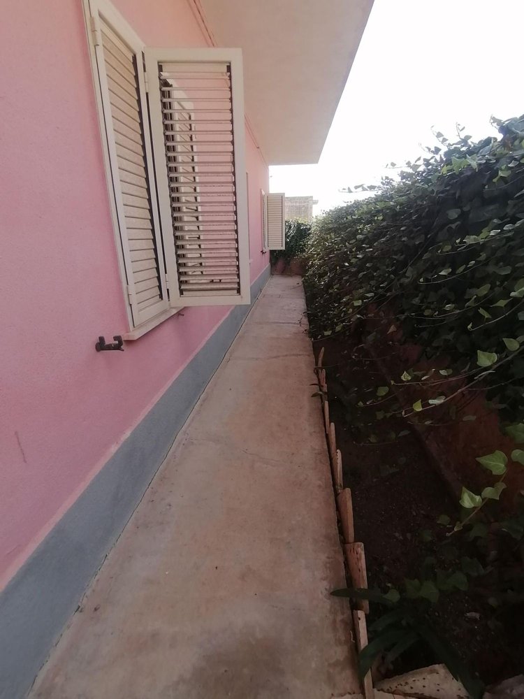 Villa de 3 habitaciónes en Pachino, Italy No. 68361