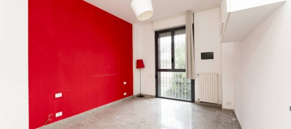 2 bedrooms Apartment in Milan, Italy No. 273428 16