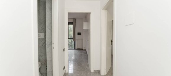 2 bedrooms Apartment in Milan, Italy No. 273428 15