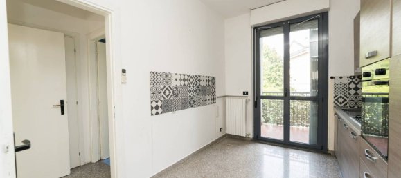 2 bedrooms Apartment in Milan, Italy No. 273428 11
