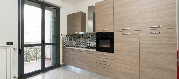 2 bedrooms Apartment in Milan, Italy No. 273428 7