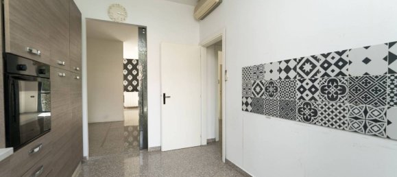 2 bedrooms Apartment in Milan, Italy No. 273428 10