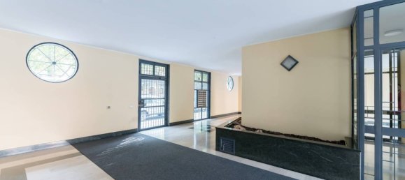 2 bedrooms Apartment in Milan, Italy No. 273428 25