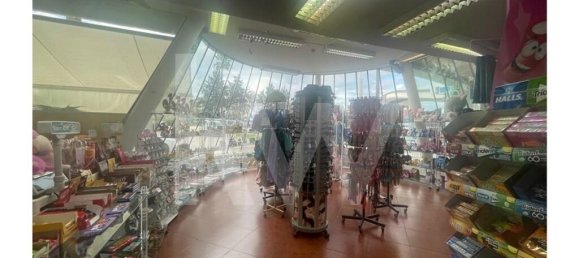 48m² Commercial property in Albufeira, Portugal No. 77486 4