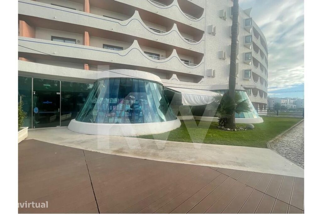 48m² Commercial property in Albufeira, Portugal No. 77486