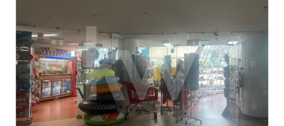 48m² Commercial property in Albufeira, Portugal No. 77486 2