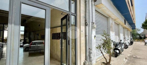 3 Schlafzimmer Wohnung in Naples, Italy, Nr. 164788 3