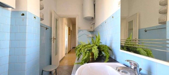 3 Schlafzimmer Wohnung in Naples, Italy, Nr. 164788 27