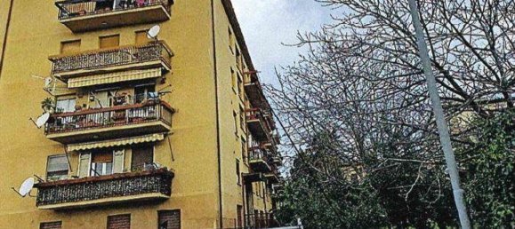 6 rooms Apartment in Foligno, Italy No. 188450 4