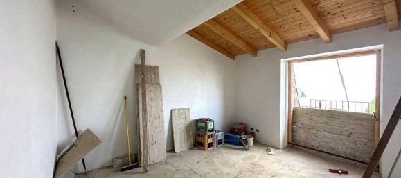 3 rooms Apartment in Seregno, Italy No. 21150 8