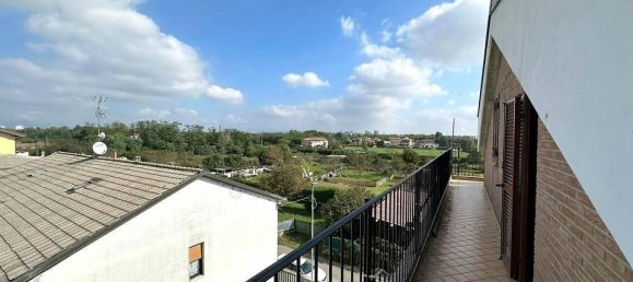 3 rooms Apartment in Seregno, Italy No. 21150 21