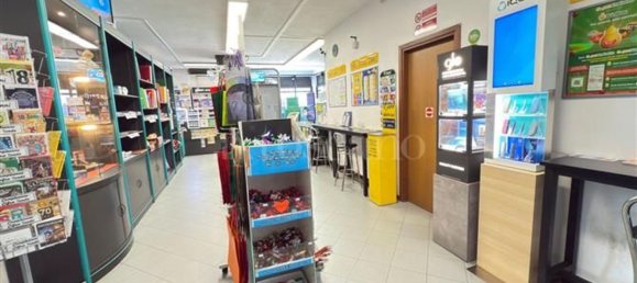 100m² Commercial property in Florence, Italy No. 48761 4