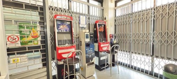 100m² Commercial property in Florence, Italy No. 48761 7