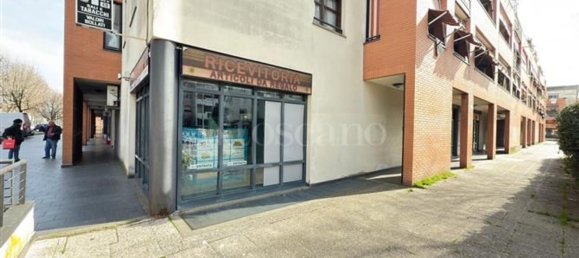 100m² Commercial property in Florence, Italy No. 48761 2