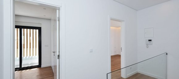 3 bedrooms House in Oeiras, Portugal No. 130513 9