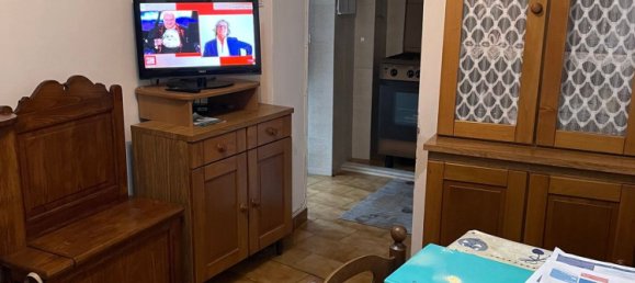 Дом с 9 комнатами в Каррара, Италия № 45774 4