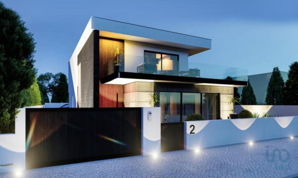 Дом с 4 спальнями в Калдаш да Раинья, Португалия № 2433