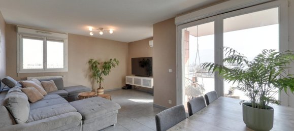 2 chambres Appartement à Échirolles, France No. 208723 2