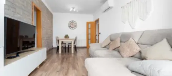 4 bedrooms Apartment in Montornes Del Valles, Spain No. 142116 2