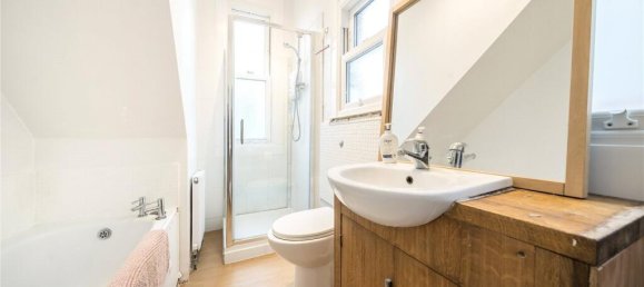 2 bedrooms Apartment in London, United Kingdom No. 12778 9