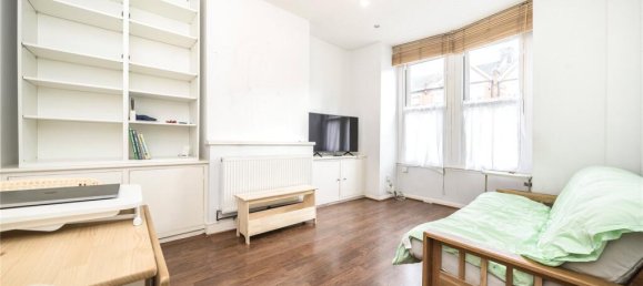 2 bedrooms Apartment in London, United Kingdom No. 12778 4