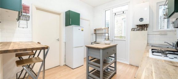 2 bedrooms Apartment in London, United Kingdom No. 12778 5