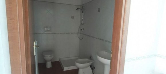 3 rooms Apartment in Marliana, Italy No. 37884 13