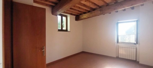 3 rooms Apartment in Marliana, Italy No. 37884 2