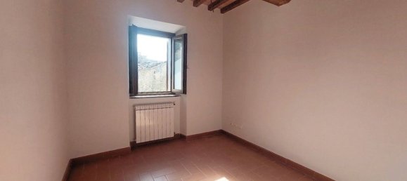 3 rooms Apartment in Marliana, Italy No. 37884 5