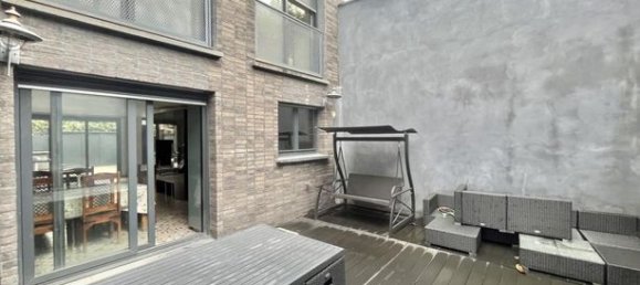 6 bedrooms House in Bagnolet, France No. 358539 4