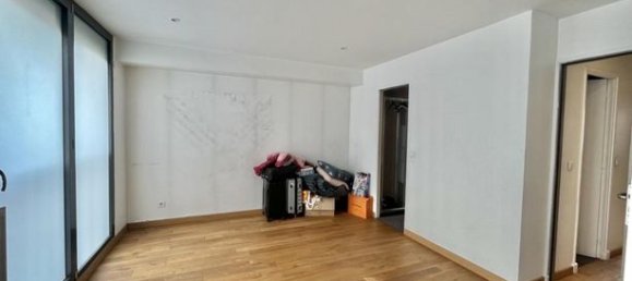 6 bedrooms House in Bagnolet, France No. 358539 11