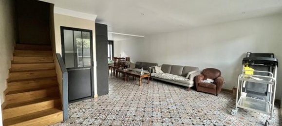 6 bedrooms House in Bagnolet, France No. 358539 2