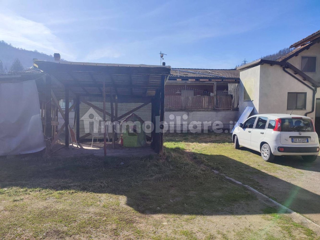 5 bedrooms House in Mombasiglio, Italy No. 250947