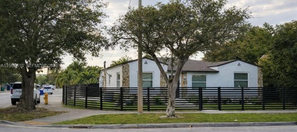 3 bedrooms Villa for sale in Miami, Miami-Dade, Florida, USA № 614412 15
