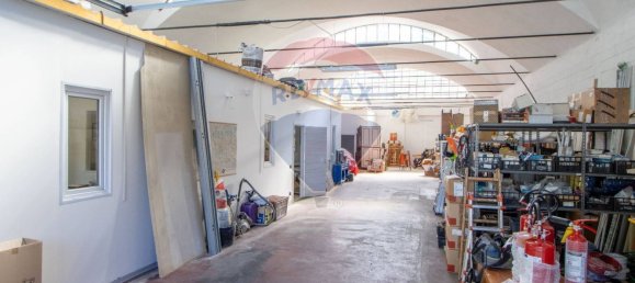 Склад 270м² в Инвериго, Италия № 295041 9