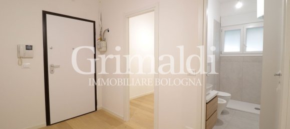 5 rooms Apartment in Bologna, Italy No. 11088 72