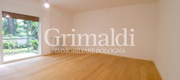 5 rooms Apartment in Bologna, Italy No. 11088 64