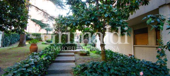 5 rooms Apartment in Bologna, Italy No. 11088 29