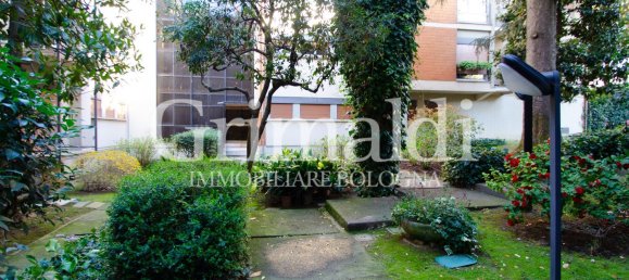 5 rooms Apartment in Bologna, Italy No. 11088 31