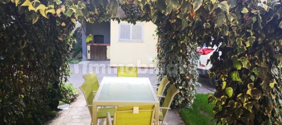 5 rooms House in Carrara, Italy No. 80914 10