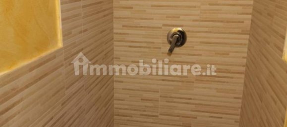 5 rooms House in Carrara, Italy No. 80914 2