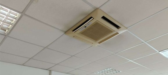 42m² Office in Ferrara, Italy No. 159485 3