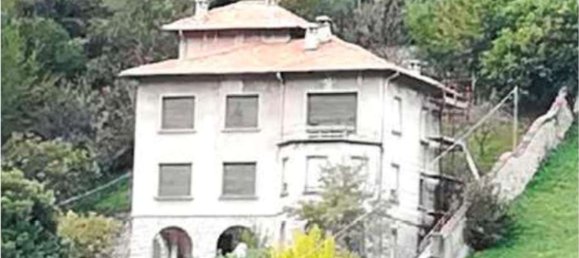 5 rooms Villa in Valbrona, Italy No. 2830 3