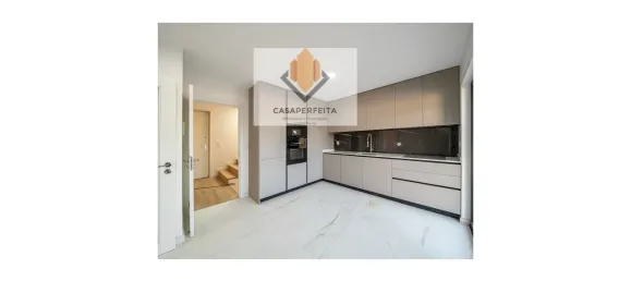 3 bedrooms House in Madalena, Portugal No. 139101 8