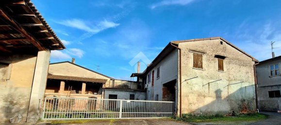 7غرفة منزل في Isola Dovarese, Italy رقم 1795 18