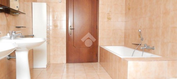 7غرفة منزل في Isola Dovarese, Italy رقم 1795 13