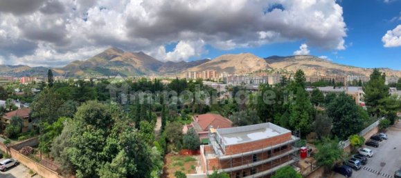 3 bedrooms Apartment in Palermo, Italy No. 322016 9