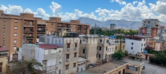 3 bedrooms Apartment in Palermo, Italy No. 322016 30