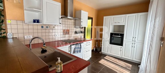 3 bedrooms House in Argentan, France No. 356691 3