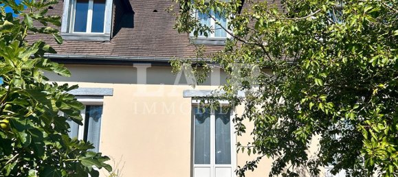 3 bedrooms House in Argentan, France No. 356691 2